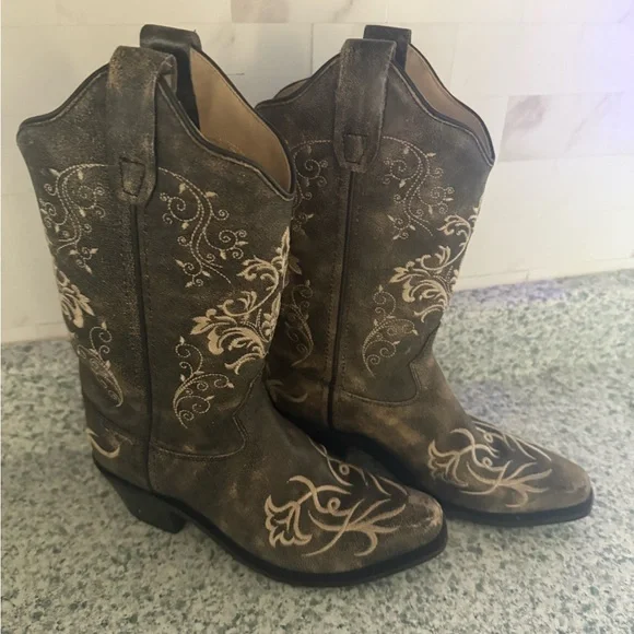 Old West Girl’s Floral Embroidered Boots - Brown and Cream - Picture 2 of 2